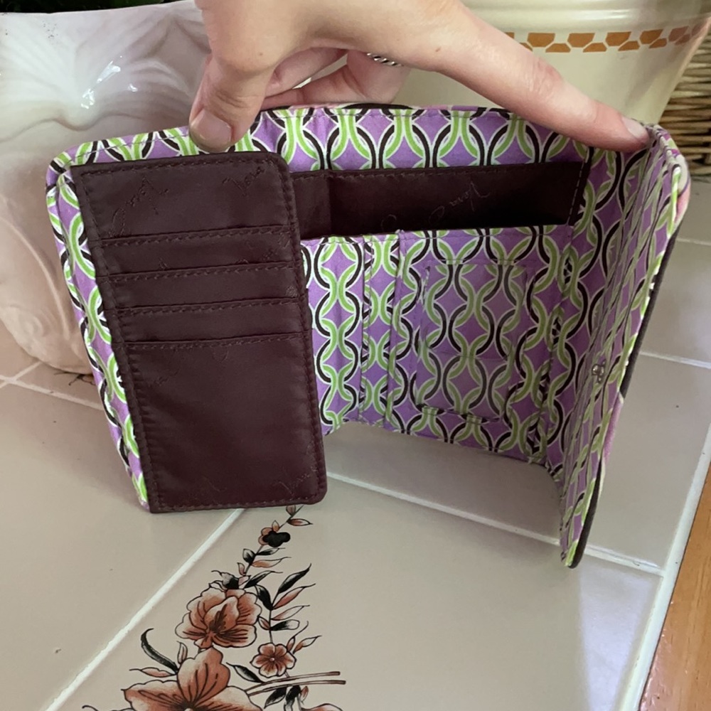 Vera Bradley set of 3! Purse, wallet, and lunchbag - Picture 13 of 13